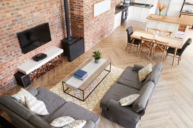 Najlepsze sposoby jak ustawić meble w salonie - poradnik praktyka