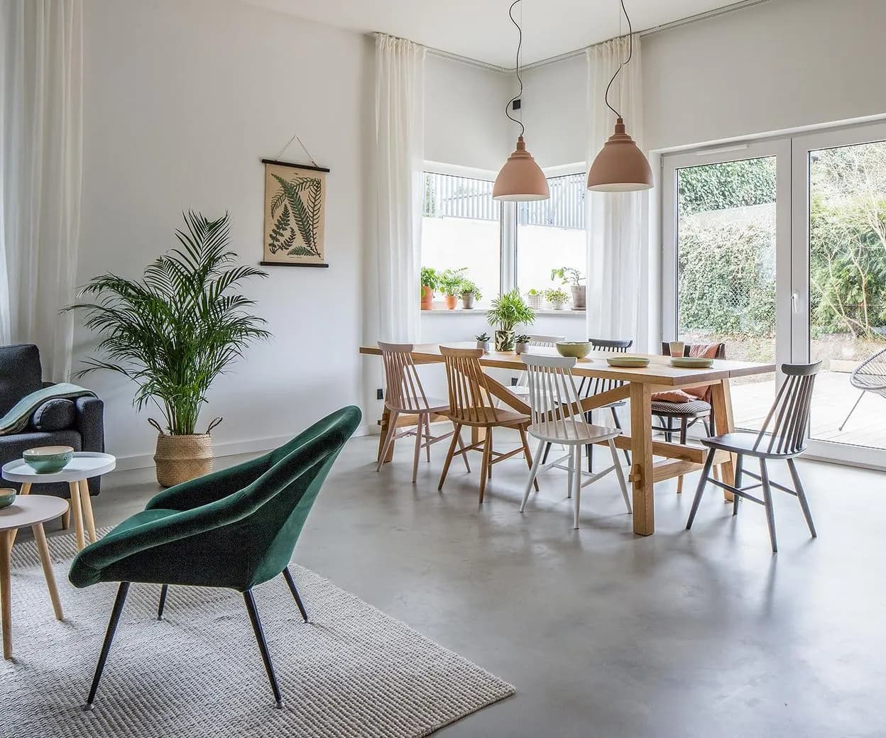 Jakie firanki do salonu z kuchnią - idealne rozwiązania dla Twojego wnętrza